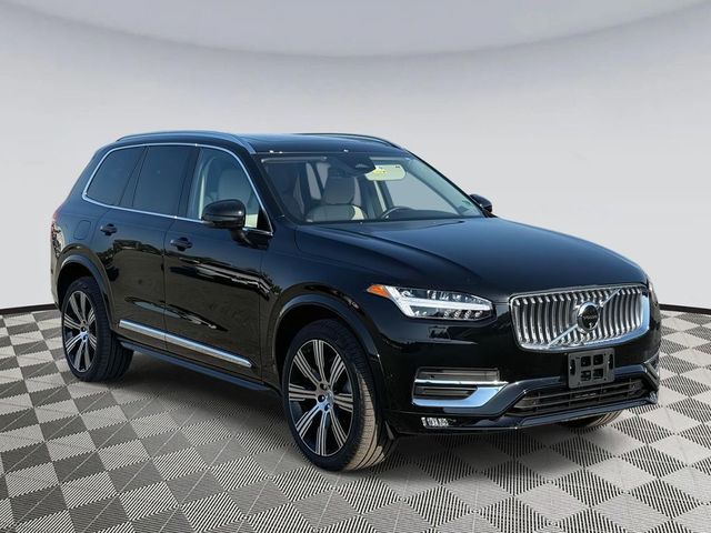 2024 Volvo XC90 Plus Bright Theme