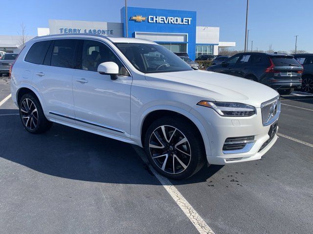 2024 Volvo XC90 Plus Bright Theme