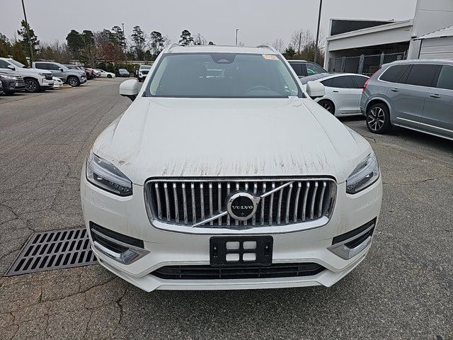 2024 Volvo XC90 Plus Bright Theme