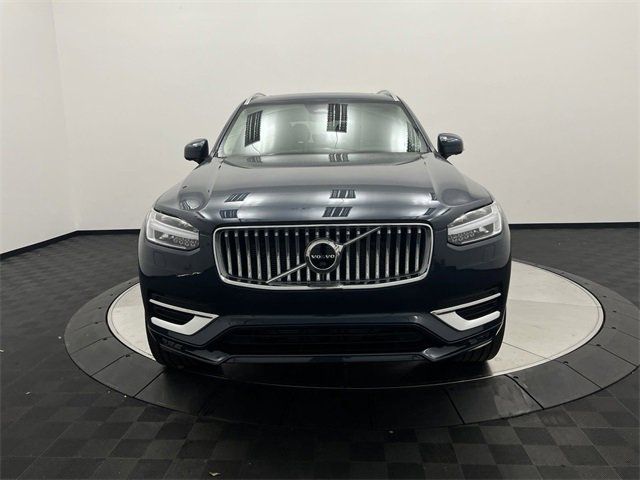 2024 Volvo XC90 Plus Bright Theme