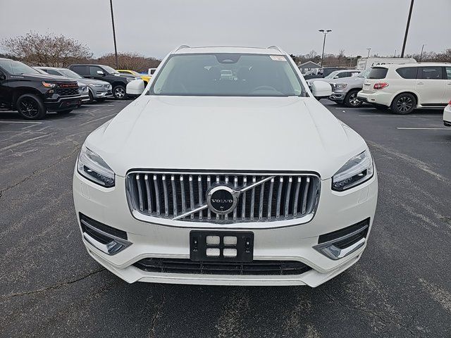 2024 Volvo XC90 Plus Bright Theme