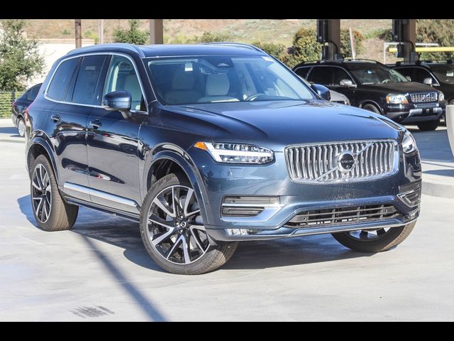 2024 Volvo XC90 Plus Bright Theme