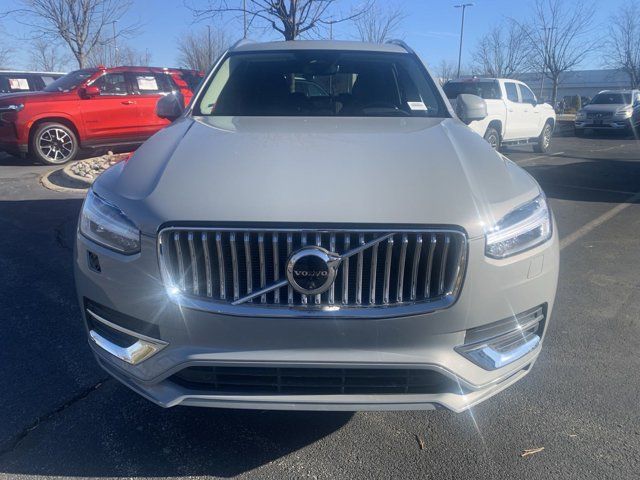 2024 Volvo XC90 Plus Bright Theme