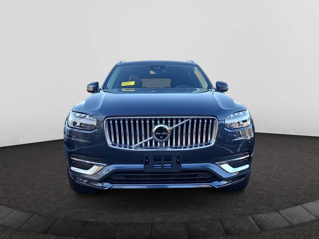 2024 Volvo XC90 Plus Bright Theme