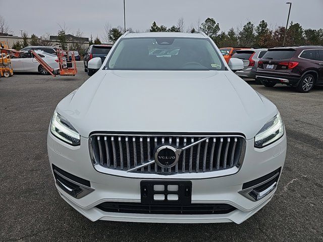 2024 Volvo XC90 Plus Bright Theme