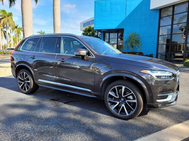 2024 Volvo XC90 Plus Bright Theme