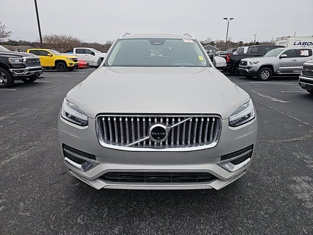 2024 Volvo XC90 Plus Bright Theme