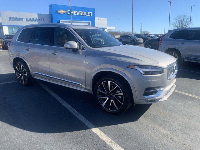 2024 Volvo XC90 Plus Bright Theme