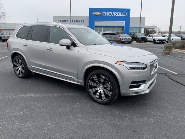 2024 Volvo XC90 Plus Bright Theme