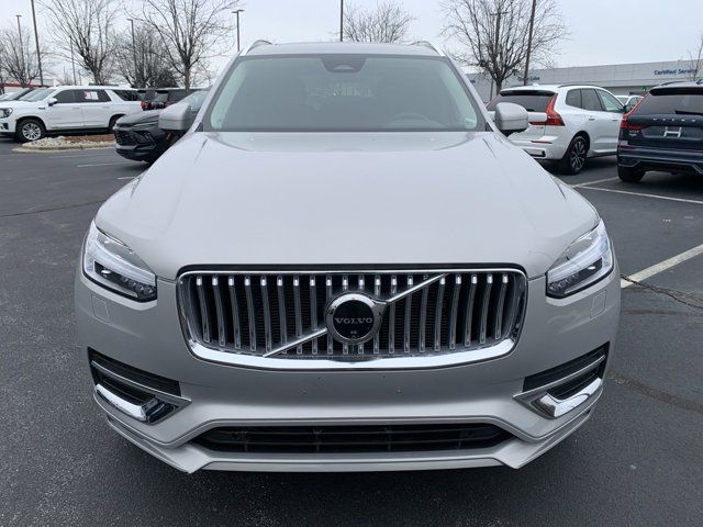 2024 Volvo XC90 Plus Bright Theme