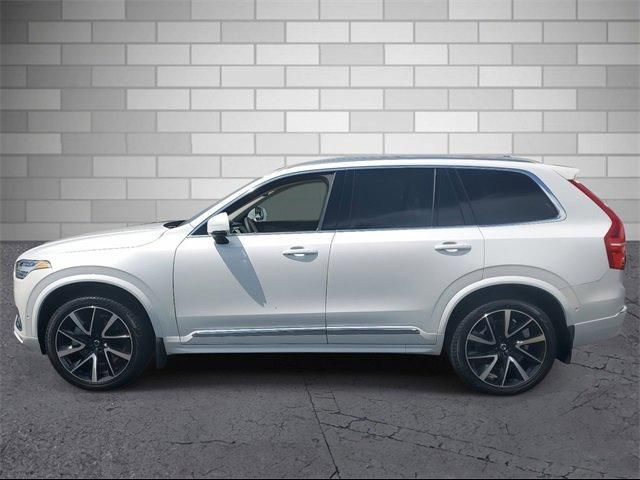 2024 Volvo XC90 Plus Bright Theme