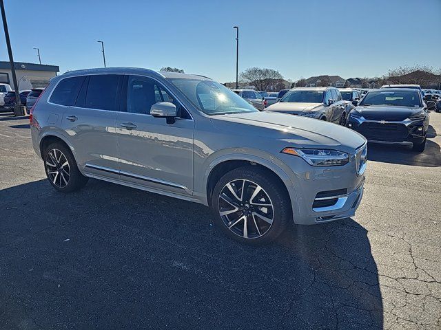 2024 Volvo XC90 Plus Bright Theme