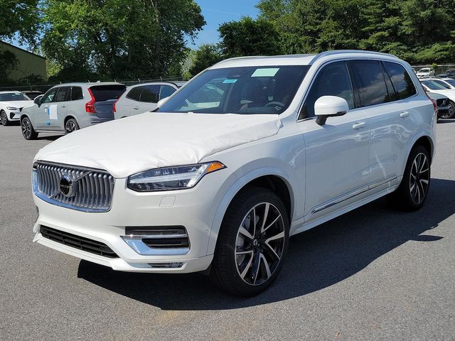 2024 Volvo XC90 Plus Bright Theme