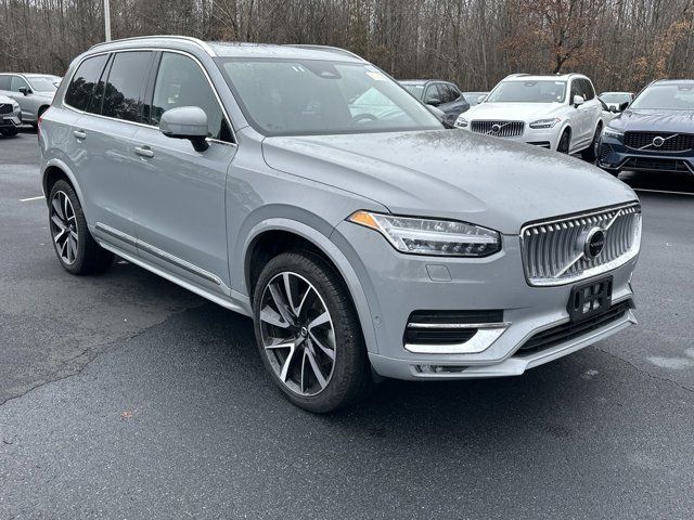 2024 Volvo XC90 Plus Bright Theme