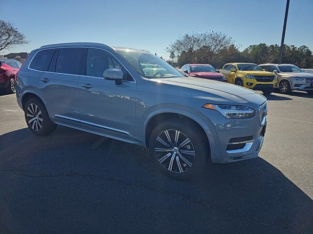 2024 Volvo XC90 Plus Bright Theme