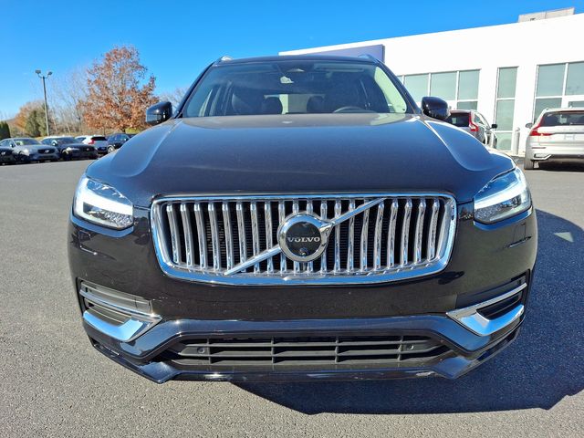 2024 Volvo XC90 Plus Bright Theme