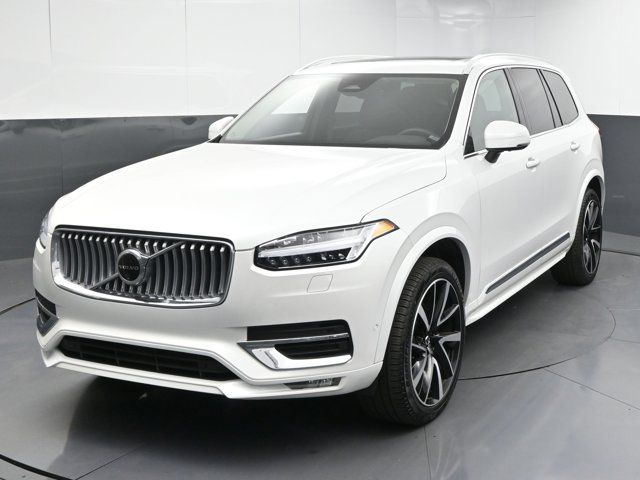 2024 Volvo XC90 Plus Bright Theme