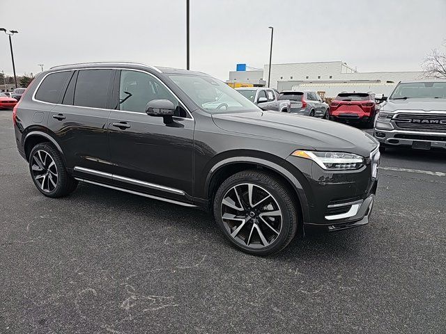 2024 Volvo XC90 Plus Bright Theme