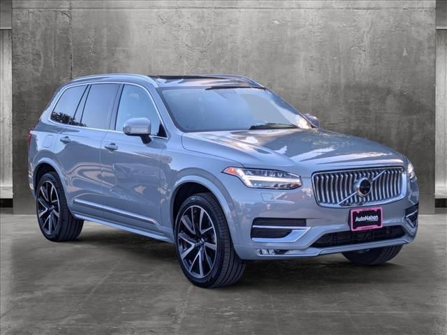 2024 Volvo XC90 Plus Bright Theme