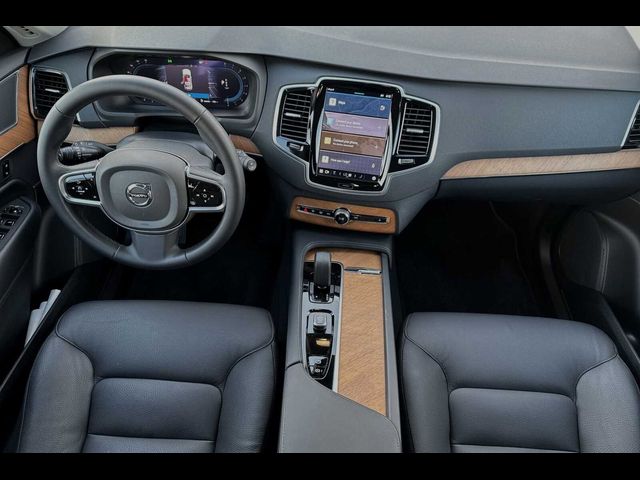 2024 Volvo XC90 Plus Bright Theme