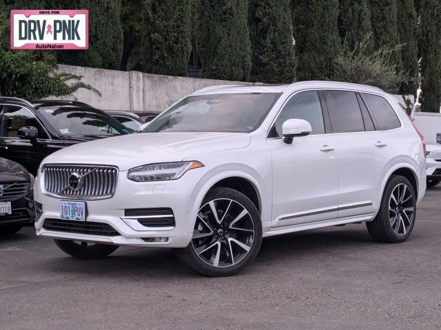 2024 Volvo XC90 Plus Bright Theme