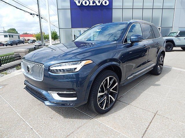 2024 Volvo XC90 Ultimate Bright Theme