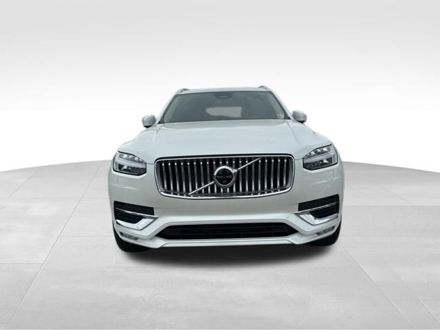 2024 Volvo XC90 Ultimate Bright Theme