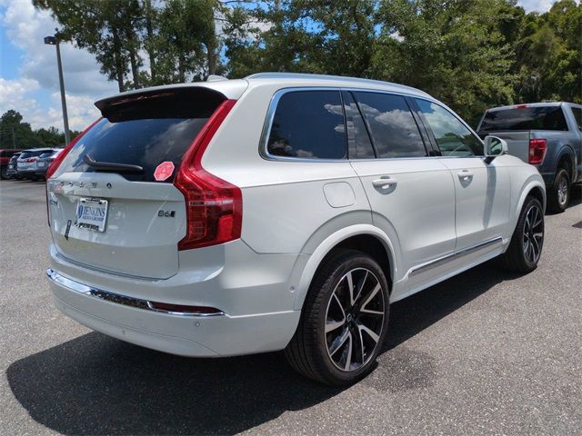 2024 Volvo XC90 Ultimate Bright Theme