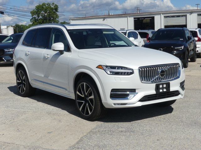 2024 Volvo XC90 Ultimate Bright Theme