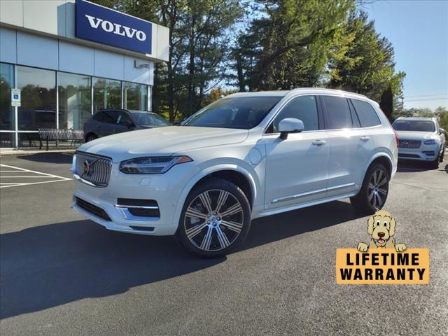 2024 Volvo XC90 Recharge Plug-In Hybrid Plus Bright Theme