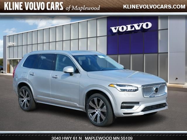 2024 Volvo XC90 Recharge Plug-In Hybrid Plus Bright Theme