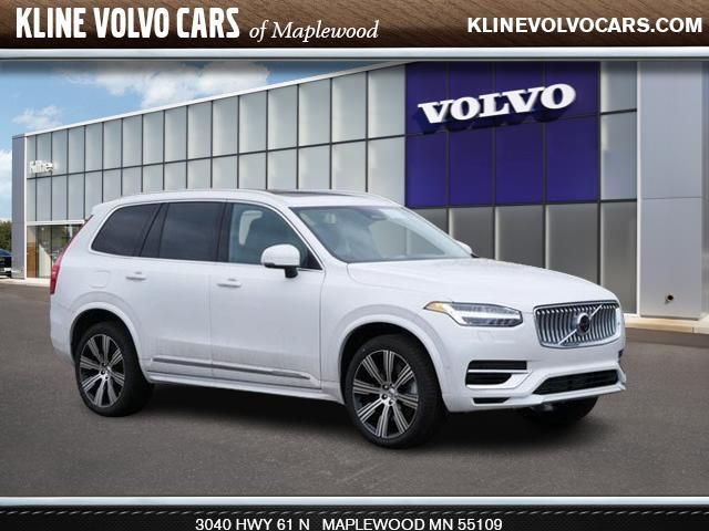 2024 Volvo XC90 Recharge Plug-In Hybrid Plus Bright Theme