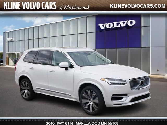 2024 Volvo XC90 Recharge Plug-In Hybrid Plus Bright Theme