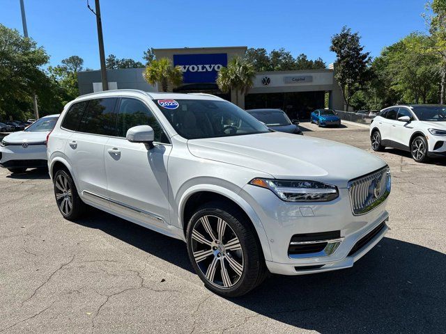 2024 Volvo XC90 Recharge Plug-In Hybrid Plus Bright Theme