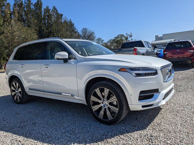 2024 Volvo XC90 Recharge Plug-In Hybrid Plus Bright Theme