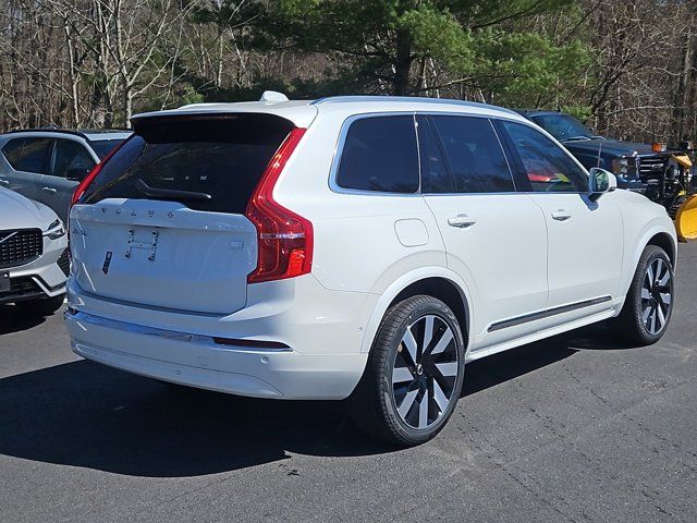 2024 Volvo XC90 Recharge Plug-In Hybrid Plus Bright Theme