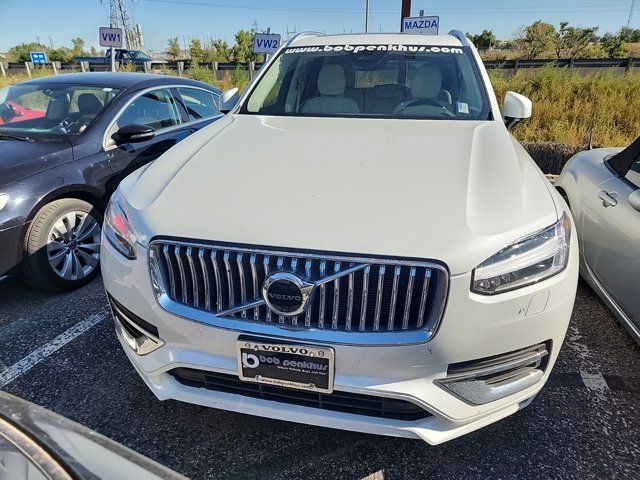 2024 Volvo XC90 Recharge Plug-In Hybrid Plus Bright Theme