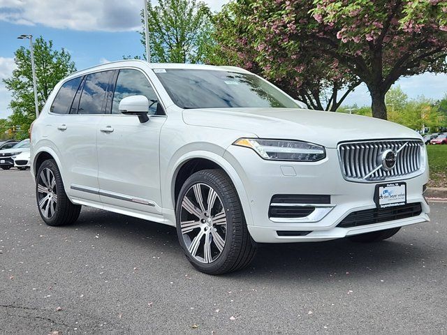 2024 Volvo XC90 Recharge Plug-In Hybrid Plus Bright Theme