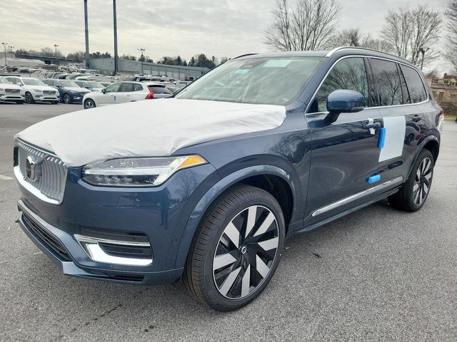 2024 Volvo XC90 Recharge Plug-In Hybrid Plus Bright Theme