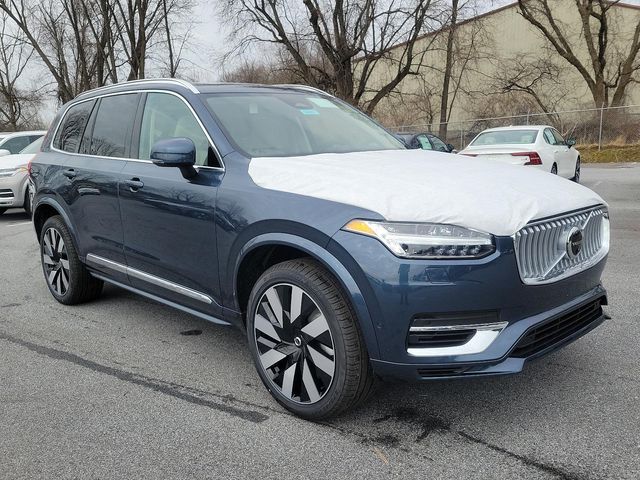 2024 Volvo XC90 Recharge Plug-In Hybrid Plus Bright Theme