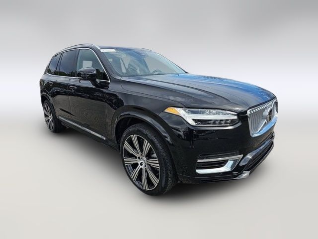2024 Volvo XC90 Recharge Plug-In Hybrid Plus Bright Theme