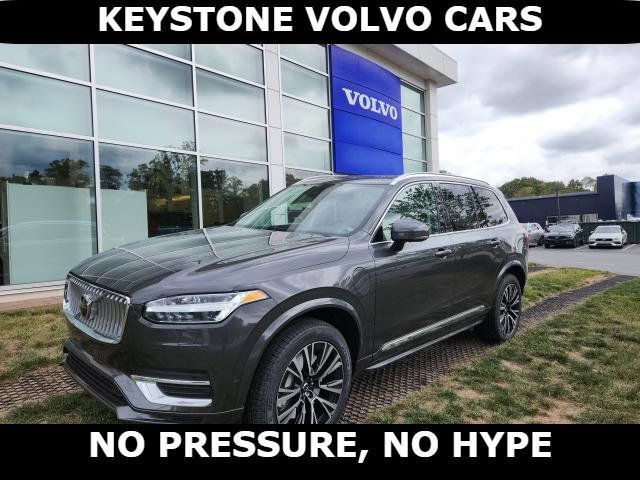 2024 Volvo XC90 Recharge Plug-In Hybrid Plus Bright Theme