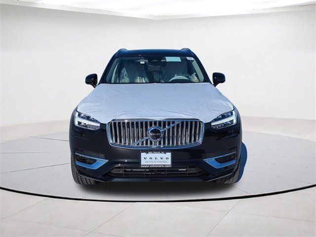 2024 Volvo XC90 Recharge Plug-In Hybrid Plus Bright Theme