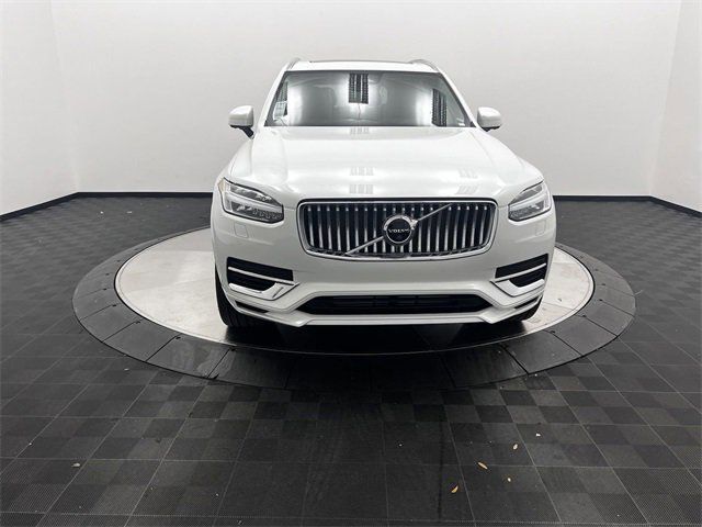 2024 Volvo XC90 Recharge Plug-In Hybrid Plus Bright Theme