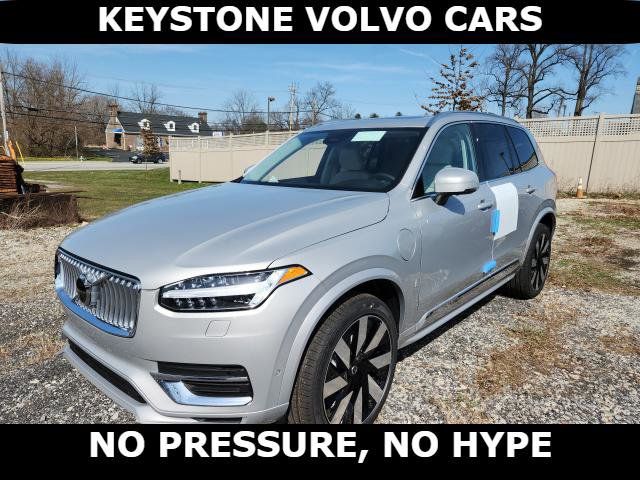 2024 Volvo XC90 Recharge Plug-In Hybrid Plus Bright Theme