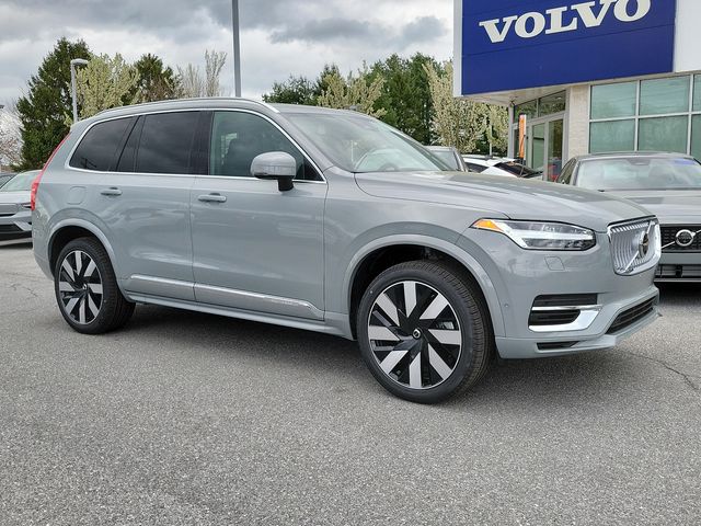 2024 Volvo XC90 Recharge Plug-In Hybrid Plus Bright Theme