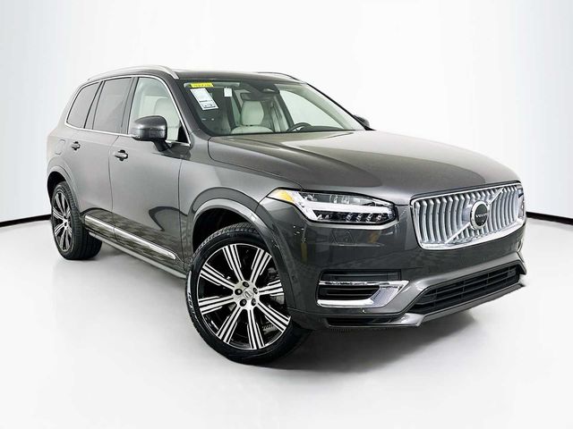 2024 Volvo XC90 Recharge Plug-In Hybrid Plus Bright Theme