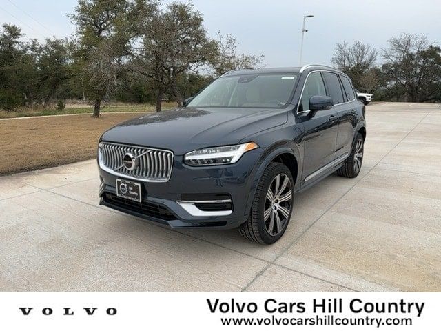 2024 Volvo XC90 Recharge Plug-In Hybrid Plus Bright Theme