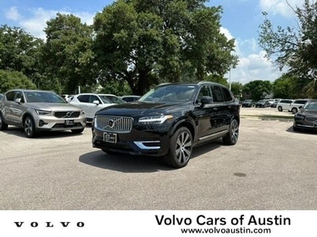 2024 Volvo XC90 Recharge Plug-In Hybrid Plus Bright Theme