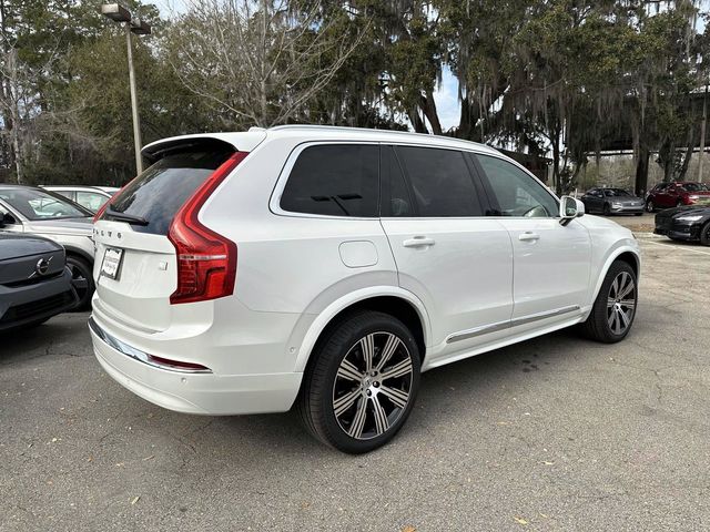 2024 Volvo XC90 Recharge Plug-In Hybrid Plus Bright Theme